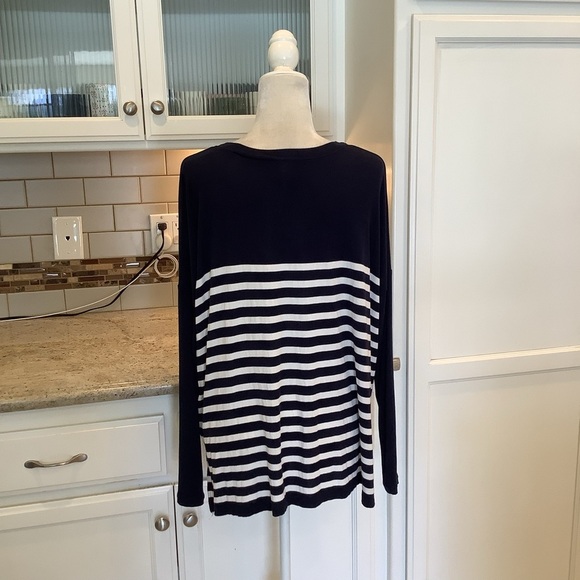 Cabi Navy Blue & White Stripes Lightweight Top Size Medium EUC Lighthouse Tee - Picture 4 of 10
